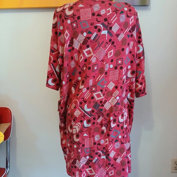 NWT LuLaRoe Irma Oversized Women's Long Tunic 2XL Pink - Picture 2 of 3